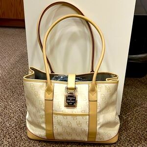 Dooney & Bourke cream shoulder bag canvas and leather DB logo
